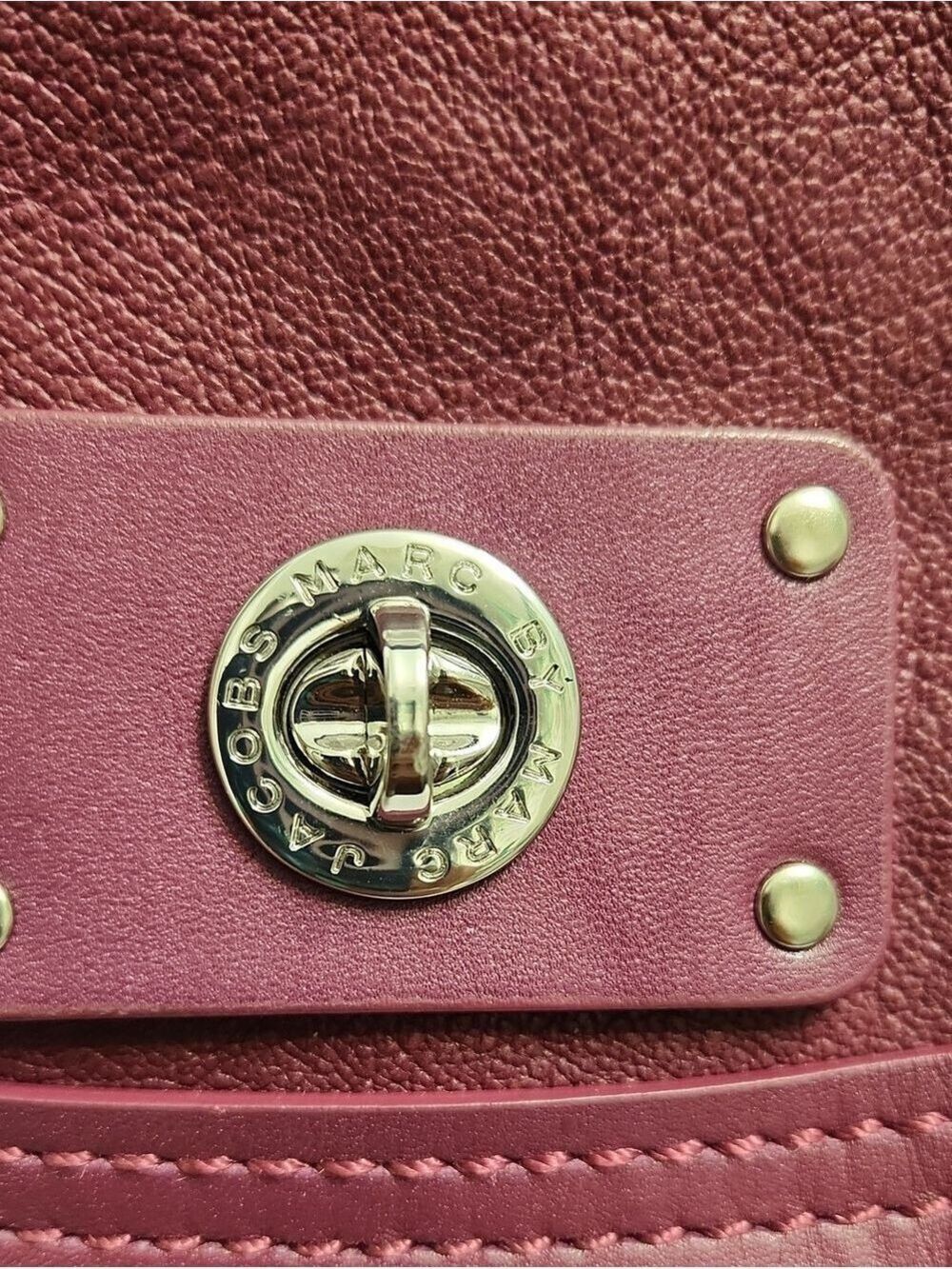 Marc By Marc Jacobs Classic Q Natasha Deep Burgundy Leather Shoulder Bag - Picture 4 of 16